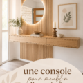 Console en bois stylisée dans une entrée moderne, décorée avec des accessoires assortis.