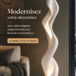 Une élégante lampe blanche moderne éclairant un salon contemporain
