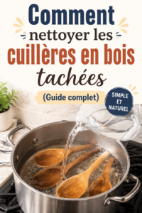 Cuillères en bois propres et brillantes sur un fond de cuisine