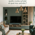 Intérieur d'une pièce lumineuse avec des murs peints en couleur claire, créant une impression d'espace agrandi.