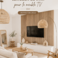 Un meuble TV relooké avec un habillage mural en tasseaux de bois, apportant chaleur et style à la pièce.