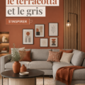 Salon moderne décoré avec des murs terracotta et des meubles gris