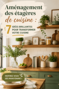 Étagères de cuisine décorées avec des plantes et de la vaisselle colorée.