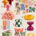 Salon décoré avec des objets colorés pour une ambiance joyeuse